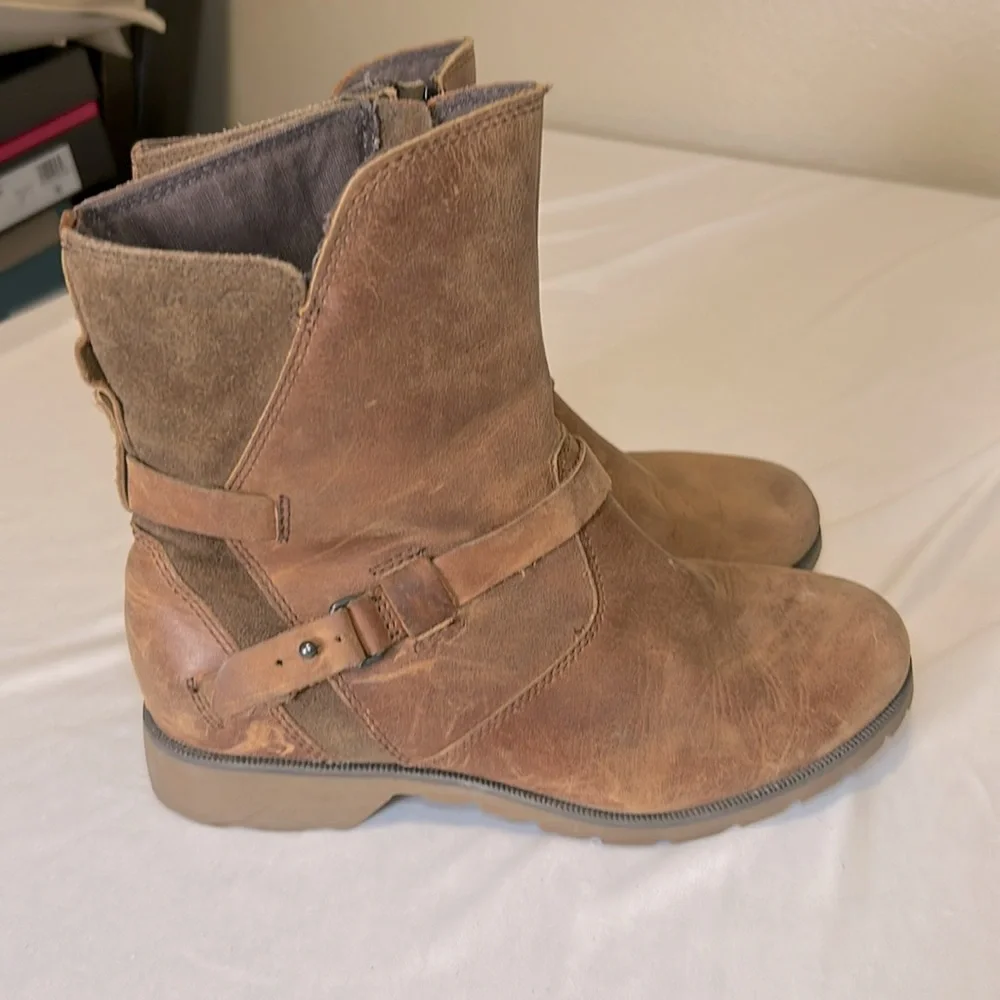 NEW Teva Zip Closure Camel Leather Suede Ankle Boots Women’s Size 6 - Picture 4 of 16